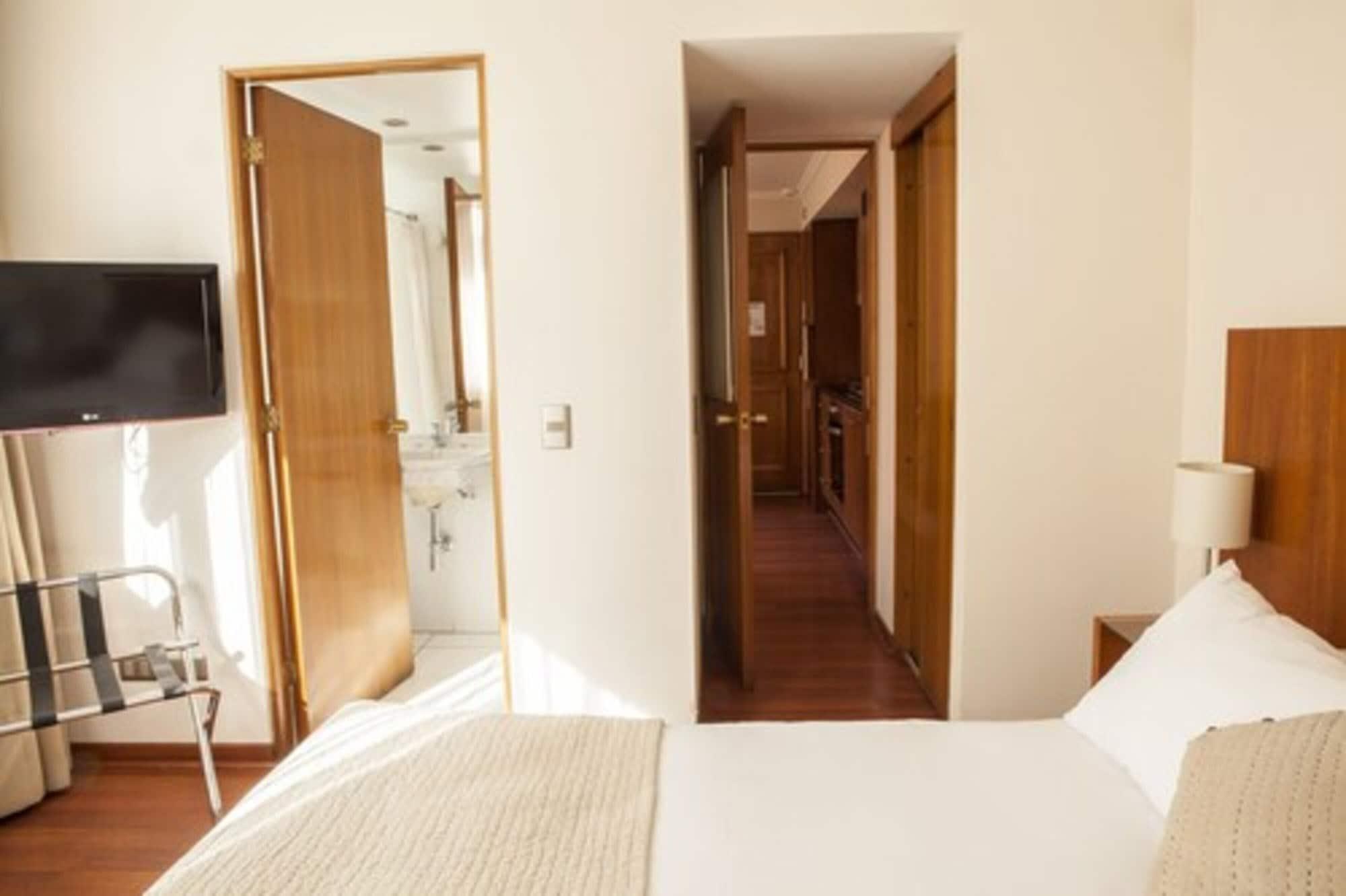 Time - Essential Apartahotel 3*
